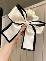 Elegant Hairband Scrunchie White